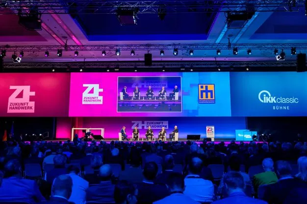 Es diskutierten über die Zukunft der Politik und die Forderungen des Handwerks: Robert Habeck, Markus Söder, Jörg Dittrich und Franz Xaver Peteranderl.